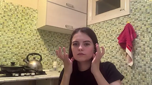 KikiAmino Obrolan Langsung XXX