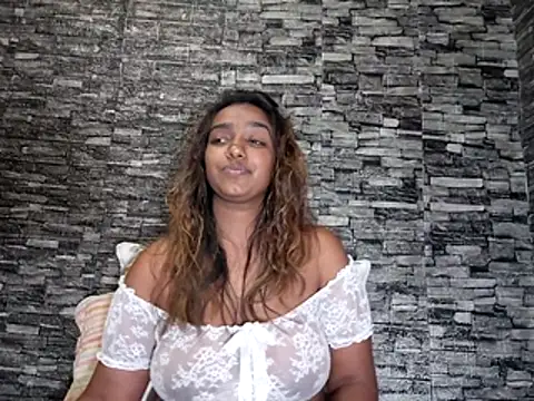 Indiasfantasy_ – Live XXX-chat