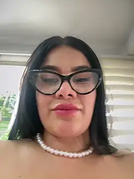 Issane_Perun Live XXX chat