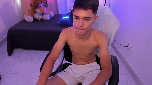 Aron_Boyy Webcam Show