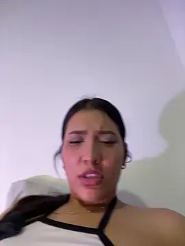 IsabellaJoness_ Chat XXX in diretta