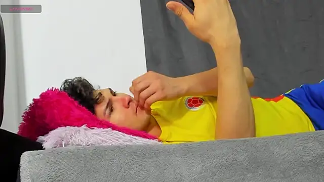 camilo_model Adlı Modelin Web Kamerası Şovu