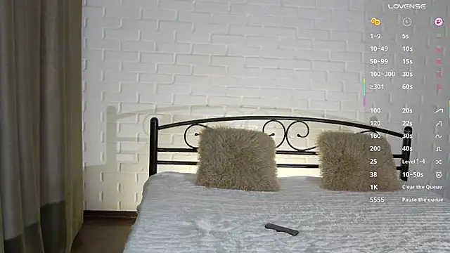 KariDollar: онлайн-секс-чат