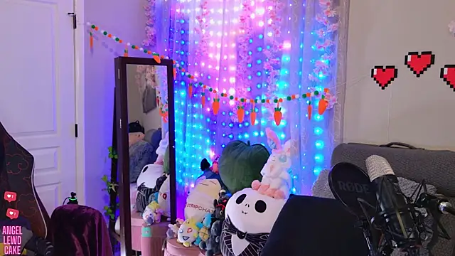 Angel-Lewd-Cake's Webcam Show