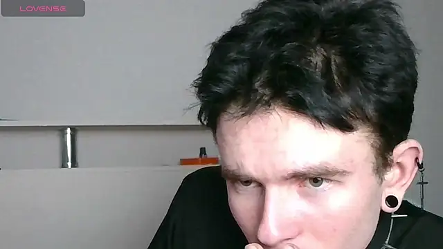 Pokazy przed kamerką – Ernest_ice