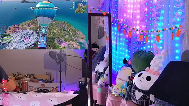 Angel-Lewd-Cake 现场XXX聊天