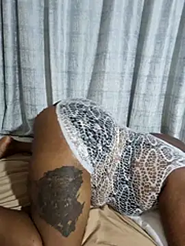 Chatroom XXX en direct de Baeboo83