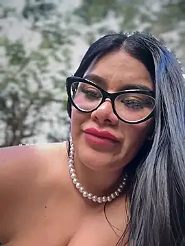 Issane_Peru Adlı Modelin Canlı XXX Sohbeti