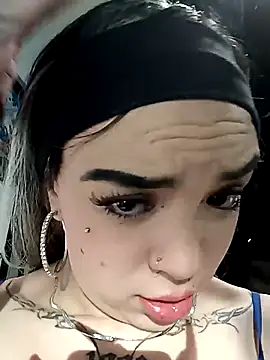 Meivis____ Chat XXX in diretta