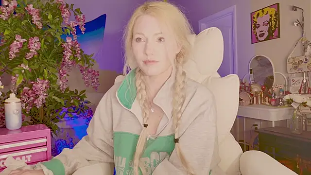 Talulaa Show in webcam