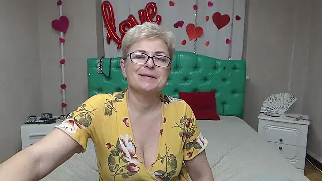 EmiliaGree Chat XXX in diretta