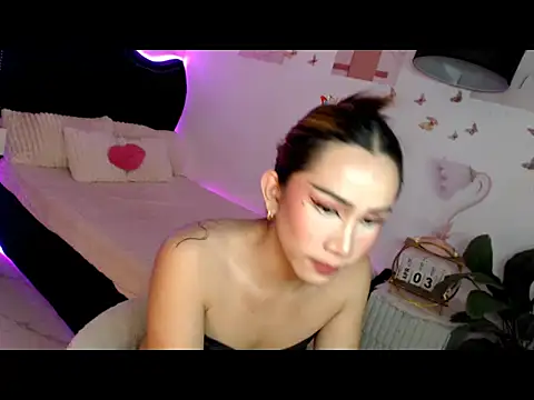 Sluttyvana 网络视讯表演