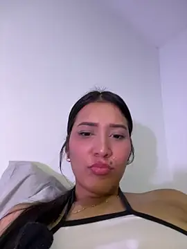 Chat XXX ao vivo de IsabellaJoness_
