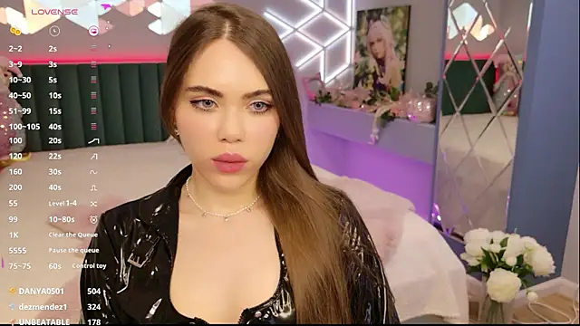 แชท XXX สดของ MimiForce