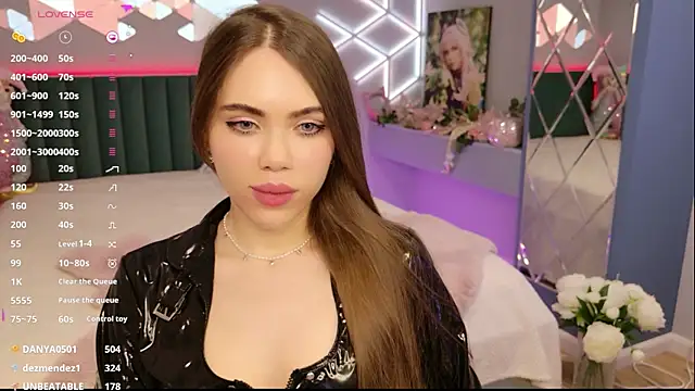 MimiForce's Live XXX Chat