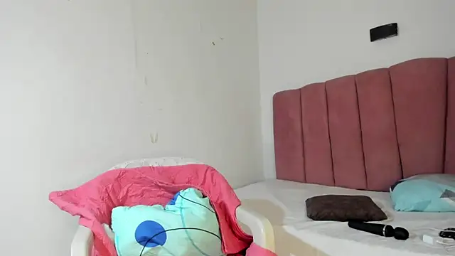 Tahira_21_ Chat XXX in diretta