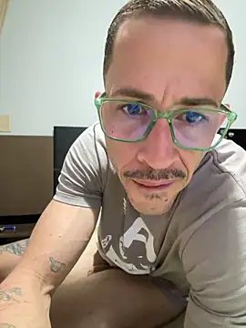 Онлайн чат XXX Lucasjandre