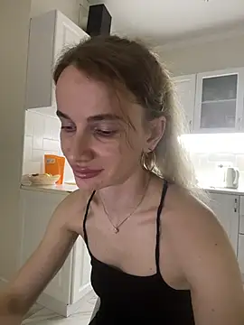 Chat XXX ao vivo de AinyrVixxen