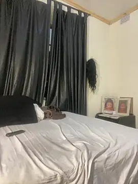 Czat XXX na żywo – Cardiebae89