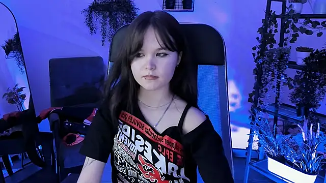 Elainebeness Adlı Modelin Canlı XXX Sohbeti