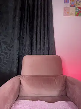 AlannaDollx's Live XXX Chat