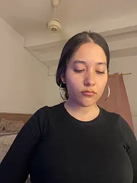 XXX chat uživo modela Nhefertary