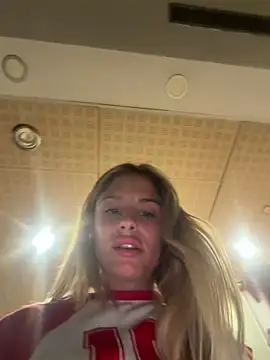 Show modela SophieVJ na web-kameri