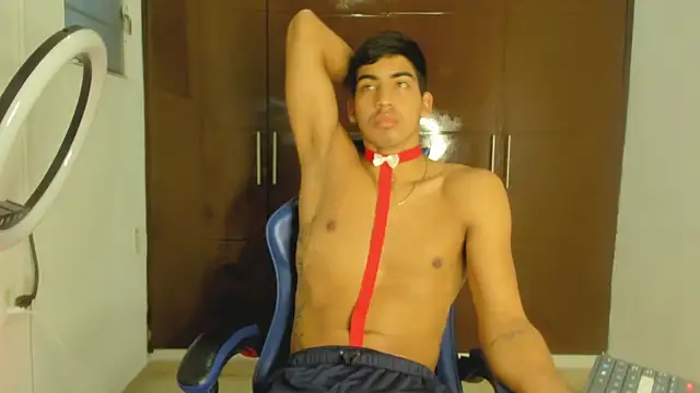 Chat +18 de Milo_LatinBoy ao vivo