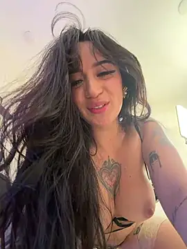 دردشة EmmyEvans1 الجنسية المباشرة