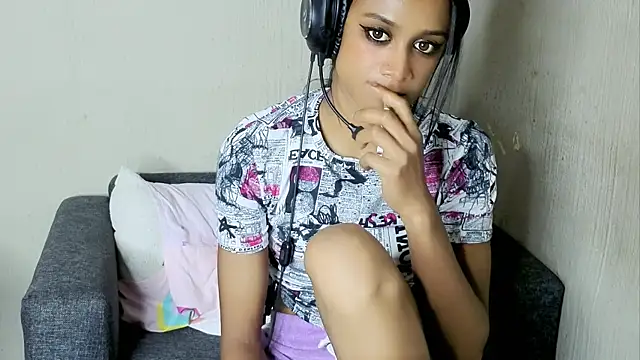 Eroticteasexoxox 现场XXX聊天