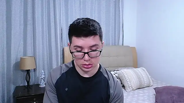 BlackFoXXX69 webkamerás műsora