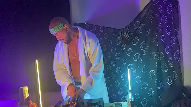 Guyst049 라이브 XXX 채팅