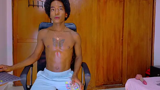 samirths_boy_: διαδικτυακό σόου στην κάμερα