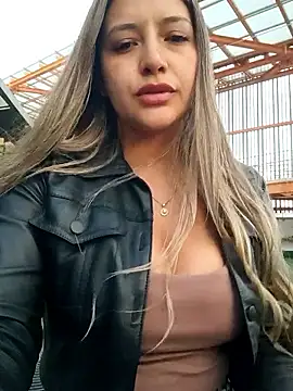 Show de alana_69 na webcam