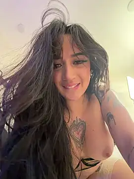 Chat XXX en directo de EmmyEvans1