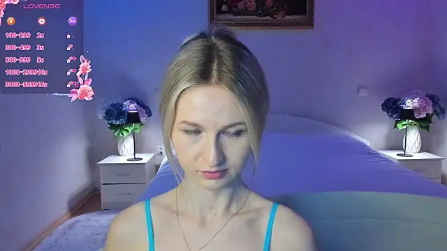 Julie_Blaze Chat XXX live