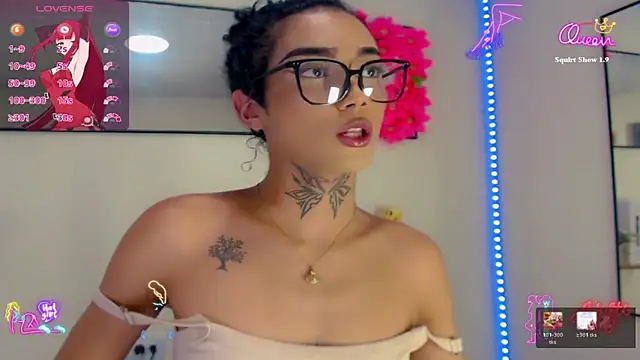 Show modela Darianna_Atehortua na web-kameri