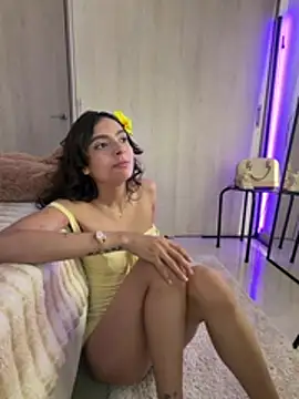 Chatroom XXX en direct de ZaraLuuv