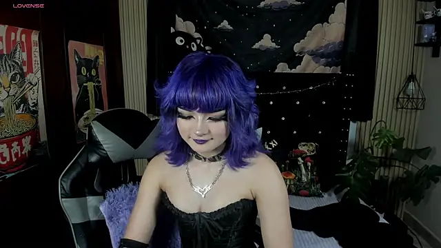 ravencollen's Live XXX Chat