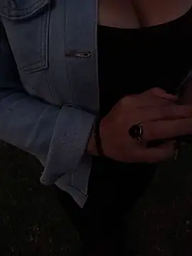 Show modela sophie_banger na web-kameri