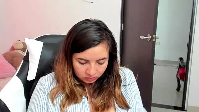 دردشة __Emma__11__Lecat_ الجنسية ال مباشرة