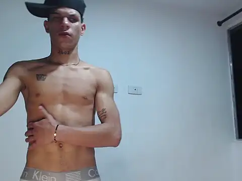 ethanchamo Live XXX Chat