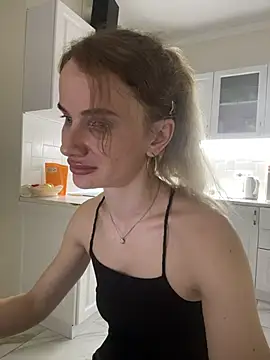 AinyrVixxen Adlı Modelin Canlı XXX Sohbeti