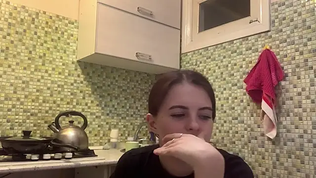 KikiAmino Chat XXX live