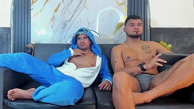 Latins_on_fire – webcam-show