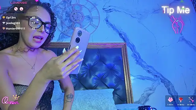 DalayMoore Adlı Modelin Canlı XXX Sohbeti