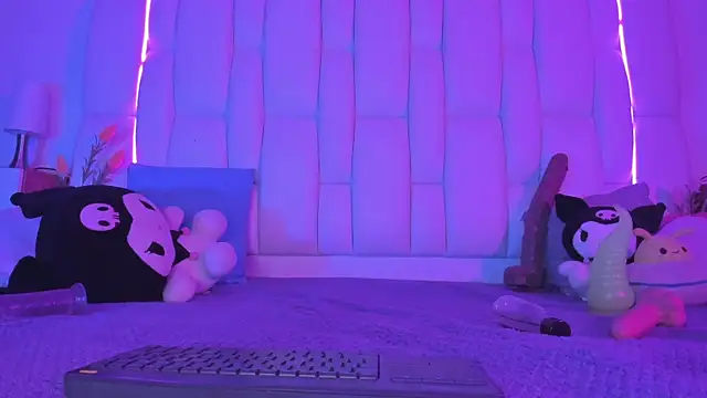 MilkWhore1 Adlı Modelin Web Kamerası Şovu