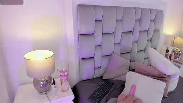 amber__ferrera: απευθείας συνομιλία ΧΧΧ