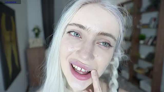 KristalCrowner Chat XXX in diretta