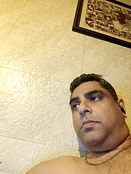 Pokazy przed kamerką – hardnhornybull